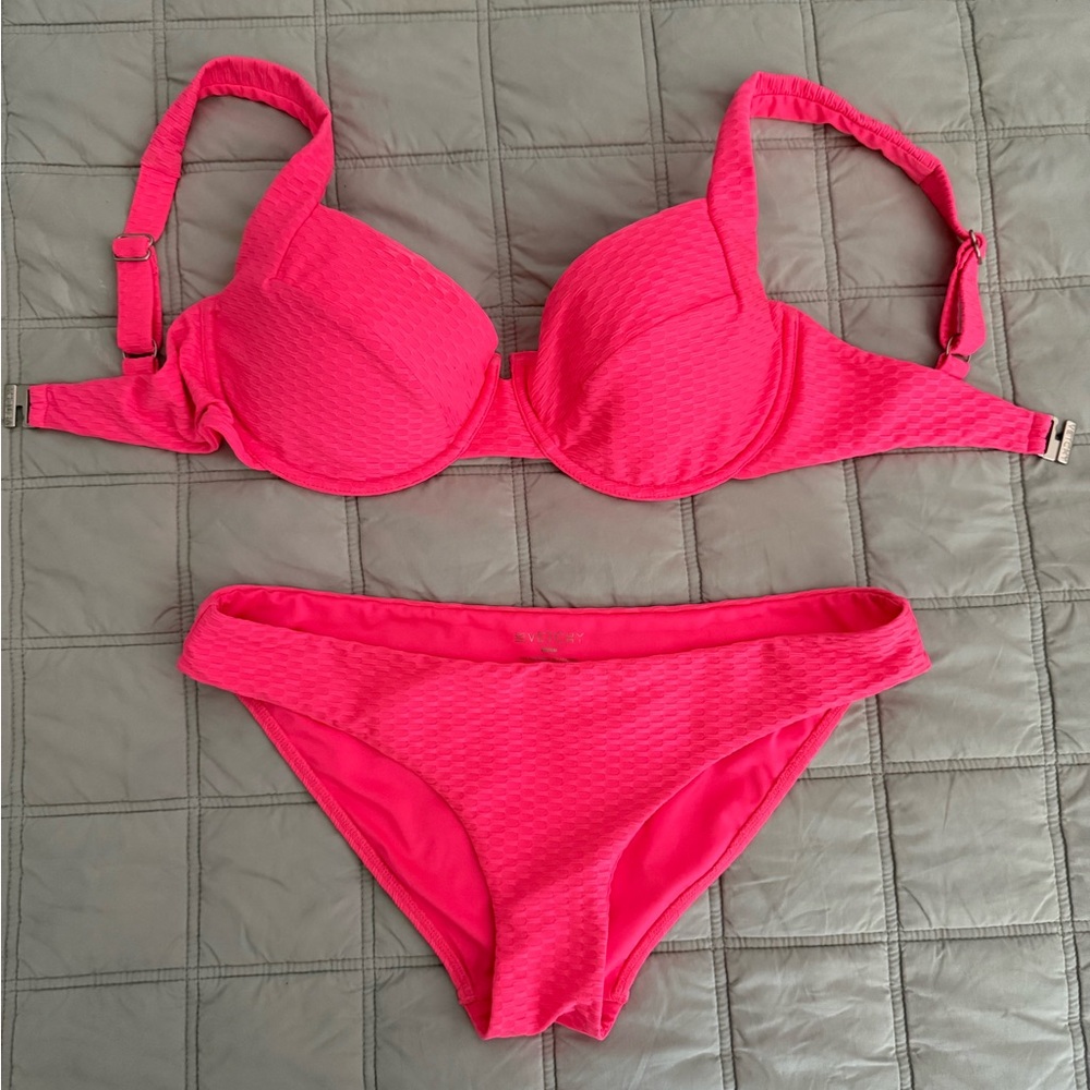 Vetchy Laguna Hot Pink Bikini brand new without tags